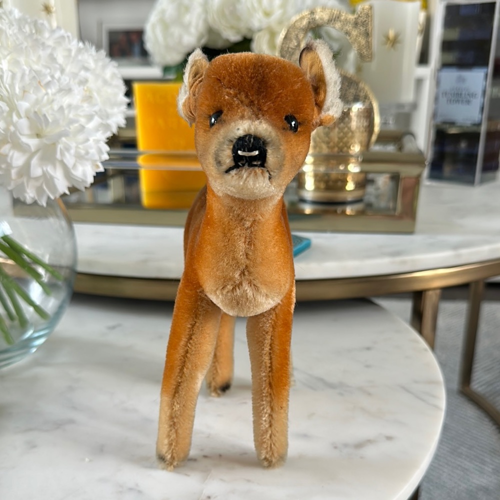Vintage Steiff  Deer 9” 70’s era no tags but ear hole for button
